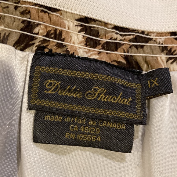 Leopard maxi skirt with cream colored slip underneath. 1X - Picture 5 of 5